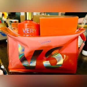 Victoria’s Secret Very Sexy Now- Beach body care set